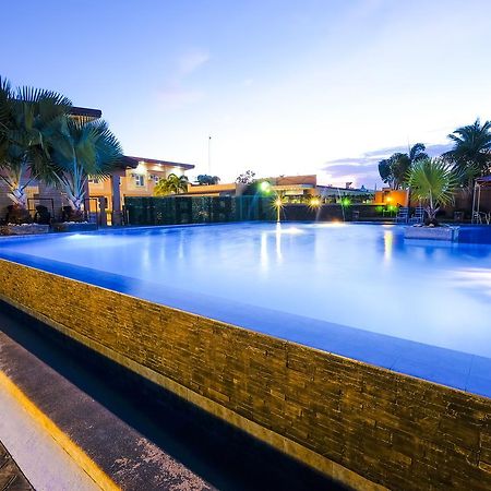 Japi Hotel - Annex Cauayan City  Exterior photo